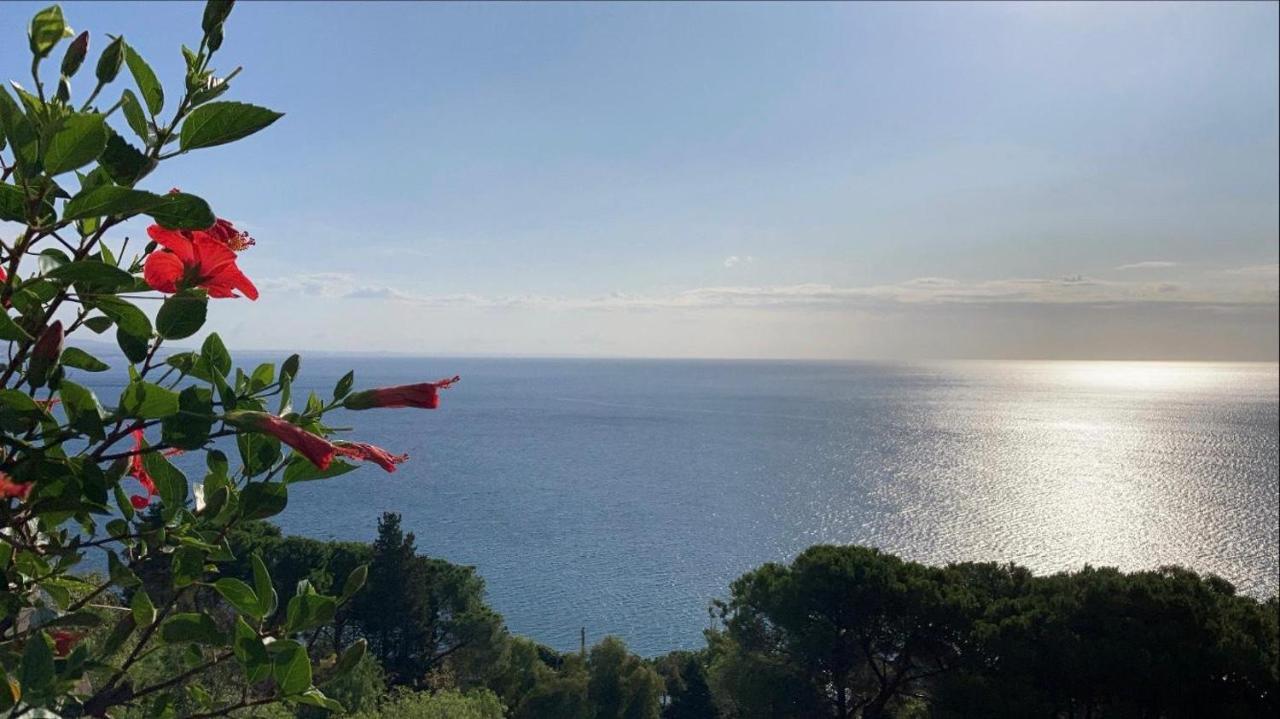 Appartamento Affaccio Sul Mare, Baia Di كوبانيلو المظهر الخارجي الصورة